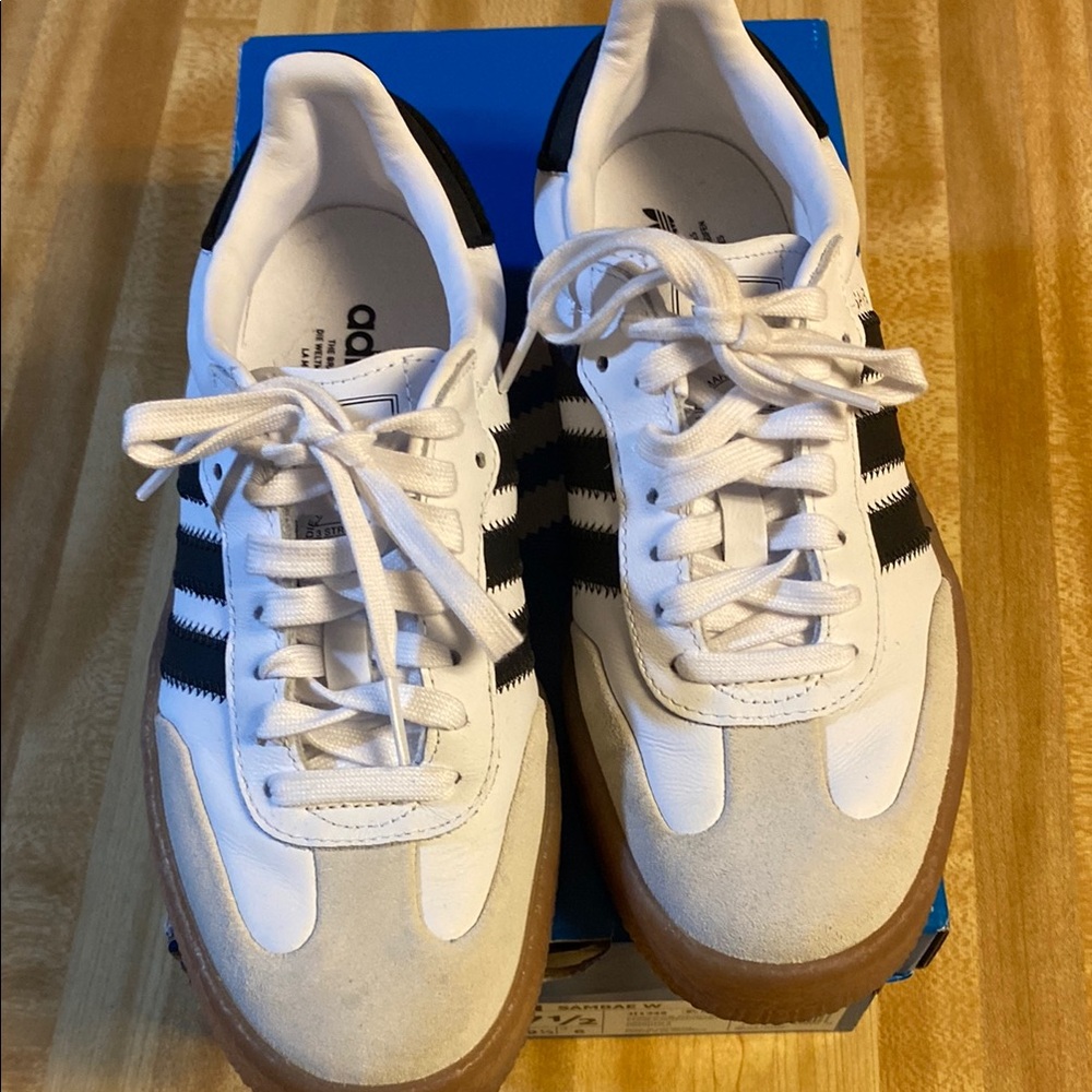 Adidas Men's White and Black Sneakers with Tan Sole